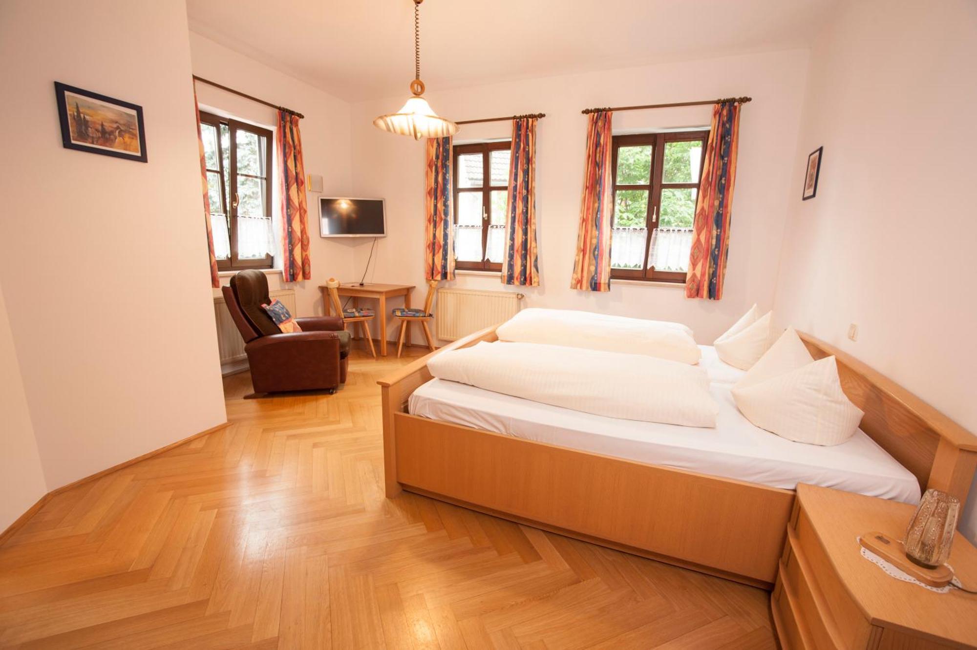 Gasthaus Schoellmann Feuchtwangen Oda fotoğraf